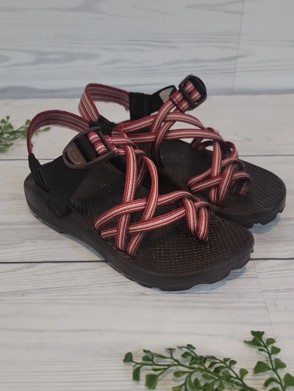 Chaco ZX2 Performance Sandals in Black with Red Stripes Womens Size 6